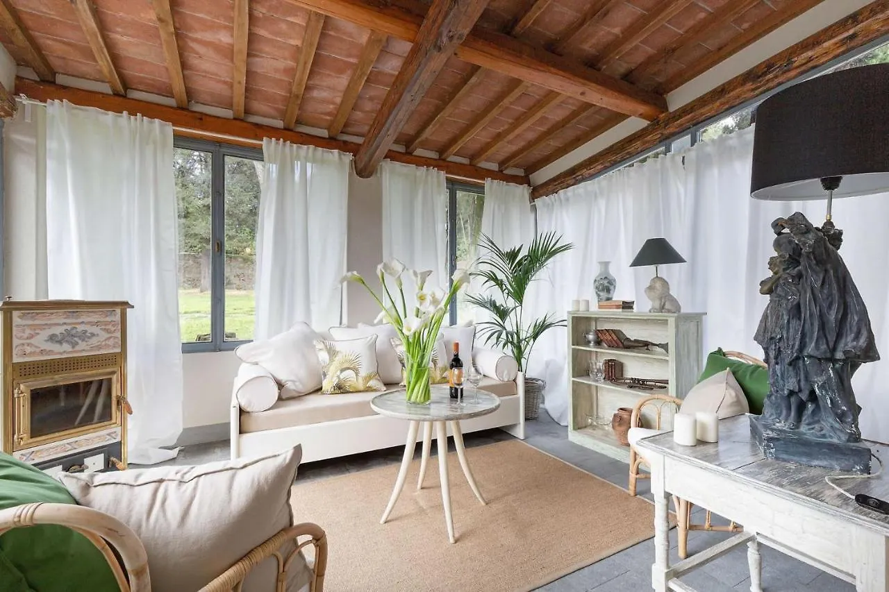 Cottage Nanni, Romantic And Luxury With Pool Pescia Villa