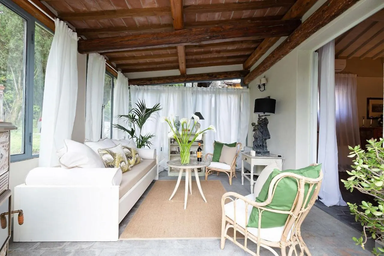 Cottage Nanni, Romantic And Luxury With Pool Pescia Villa